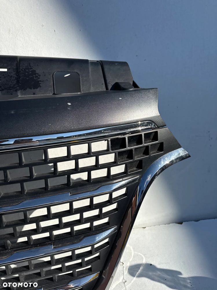 ATRAPA GRIL GRILL RENAULT MASTER IV 4 623109004R 19- - 4