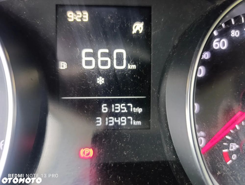 Volkswagen Golf 1.6 TDI BlueMotion Trendline - 8