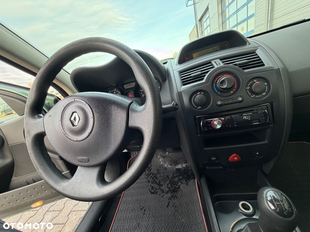 Renault Megane 1.4 Authentique - 5