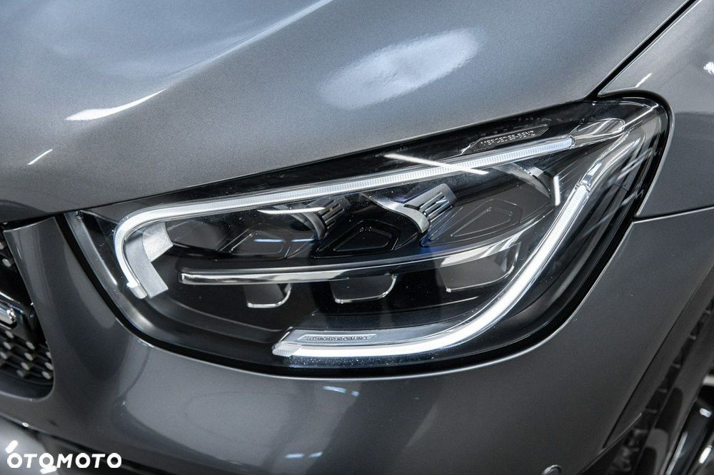 Mercedes-Benz GLC - 12