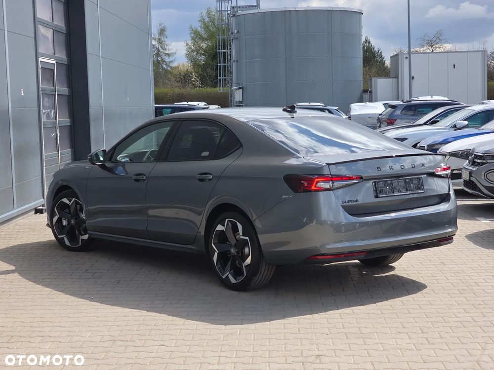 Skoda Superb 2.0 TSI 4x4 Sportline DSG - 4