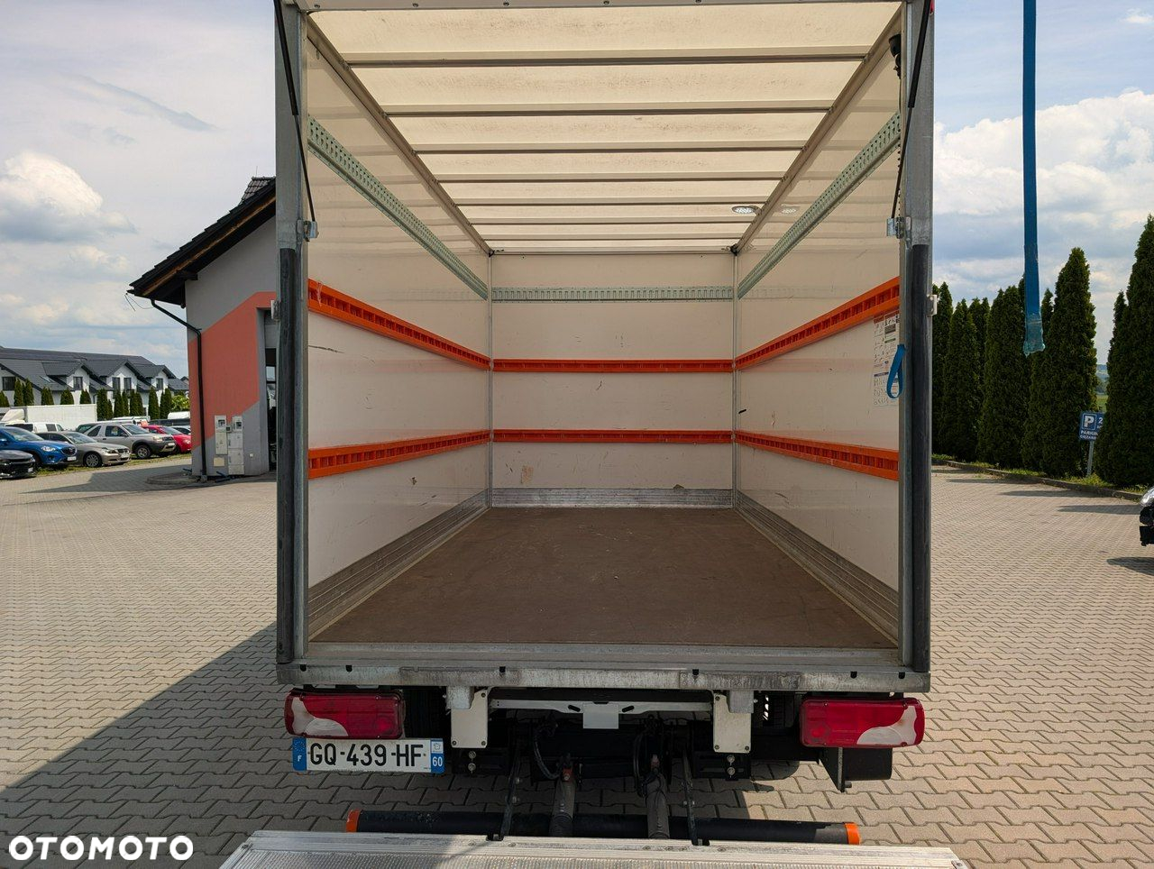 Mercedes-Benz Sprinter - 8