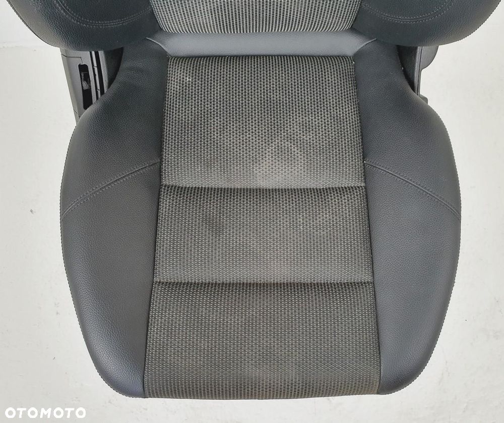 FOTEL PRAWY PRZÓD GRZANY MERCEDES GLK X204 EUROPA - 3