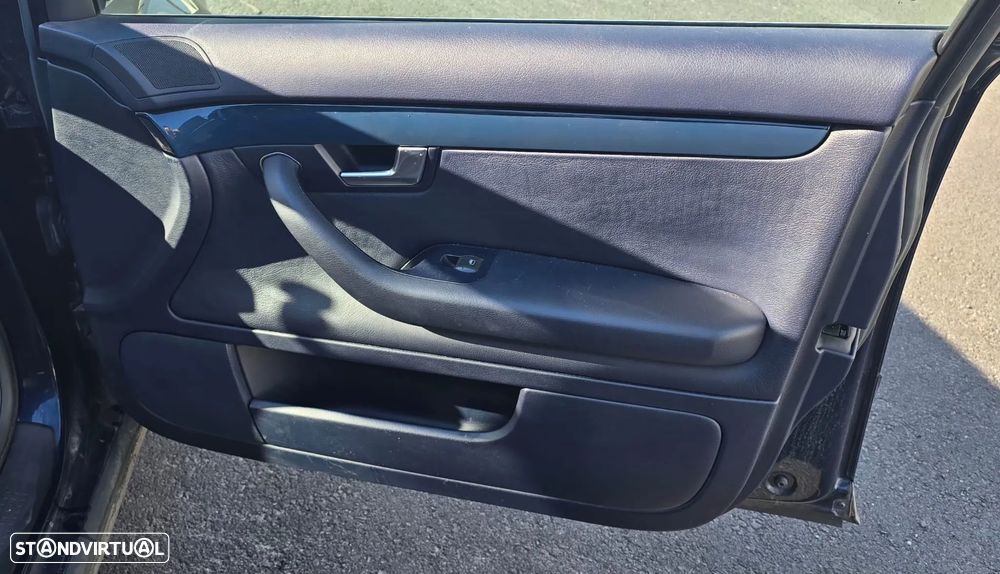 Audi A4 B6 Avant 1.8 Turbo de 2003 - VIATURA PARA PEÇAS - 12