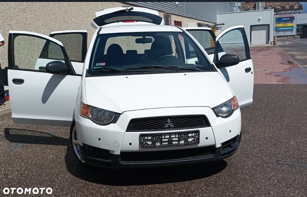 Mitsubishi Colt 1.3 Inform - 11