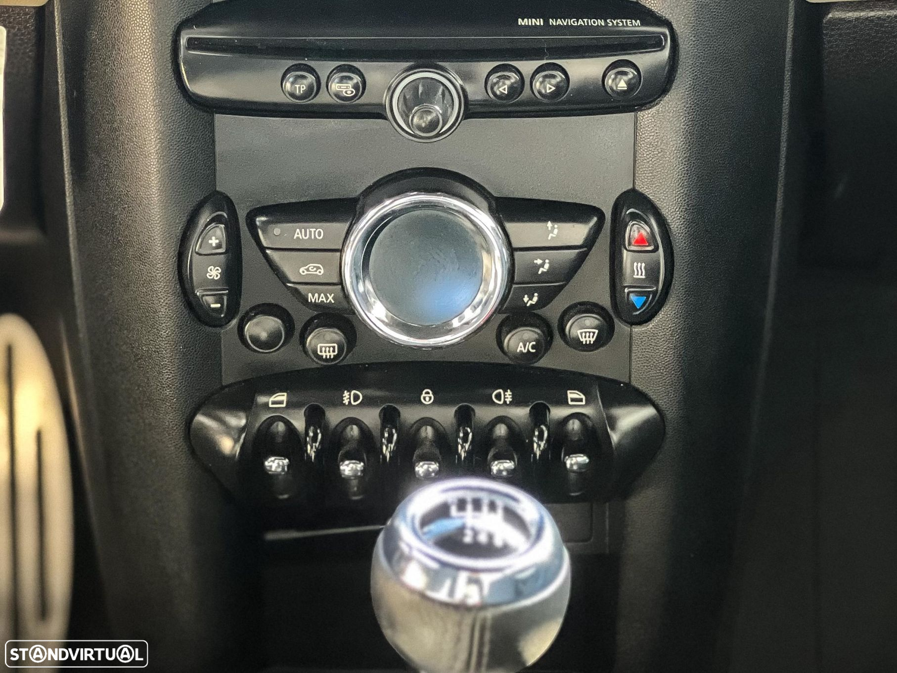 MINI 3 Portas Cooper SD - 24