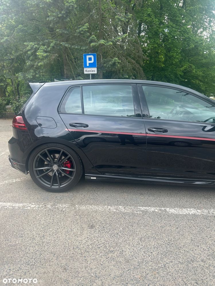 Volkswagen Golf - 6