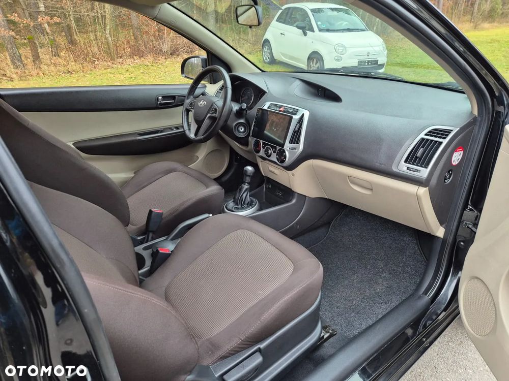 Hyundai i20 - 15