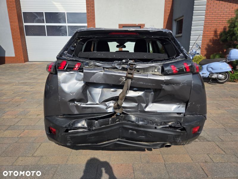 Peugeot 2008 BlueHDi 130 Allure S&S EAT8 - 15