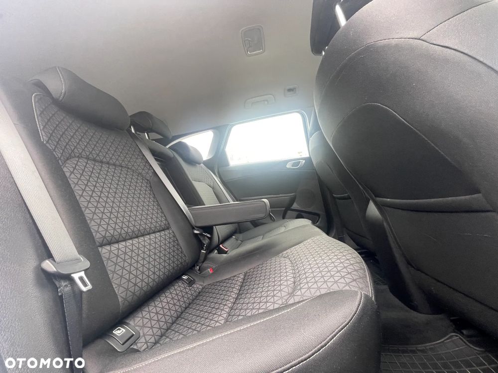 Kia Ceed 1.6 CRDi SCR M - 17