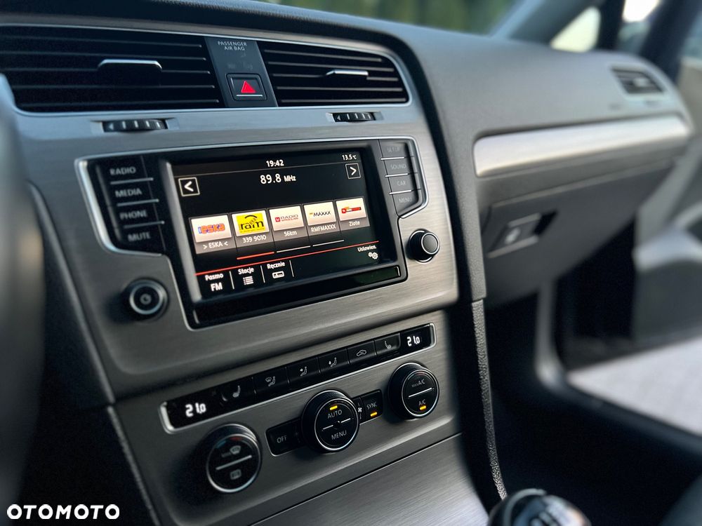 Volkswagen Golf - 10