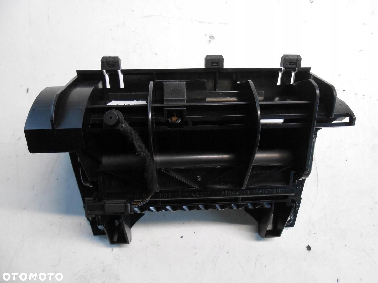POPIELNICZKA AUDI A4 B6 # - 3