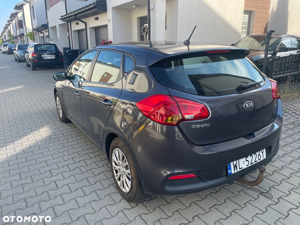 Kia Ceed 1.6 CRDi 115 ISG Vision - 37
