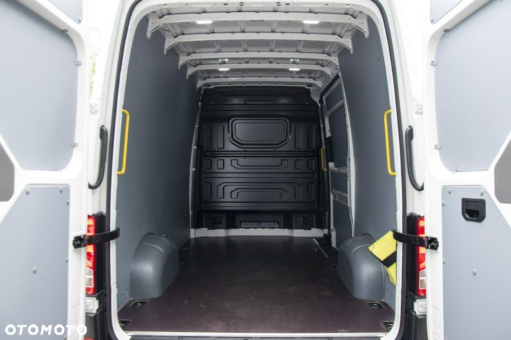 Volkswagen Crafter - 22