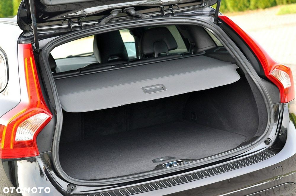 Volvo V60 D3 Drive-E Momentum - 19