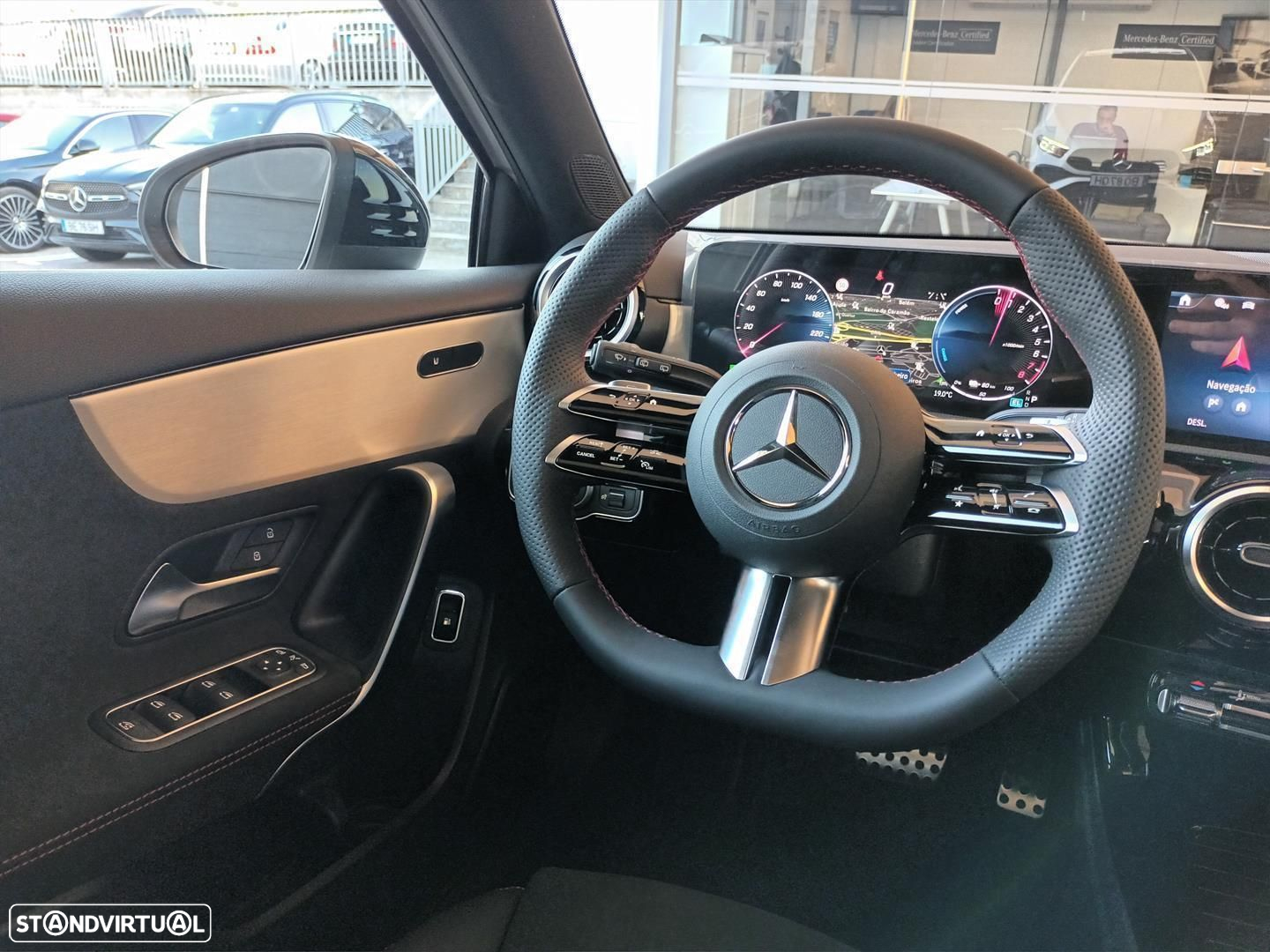 Mercedes-Benz A 250 e - 16