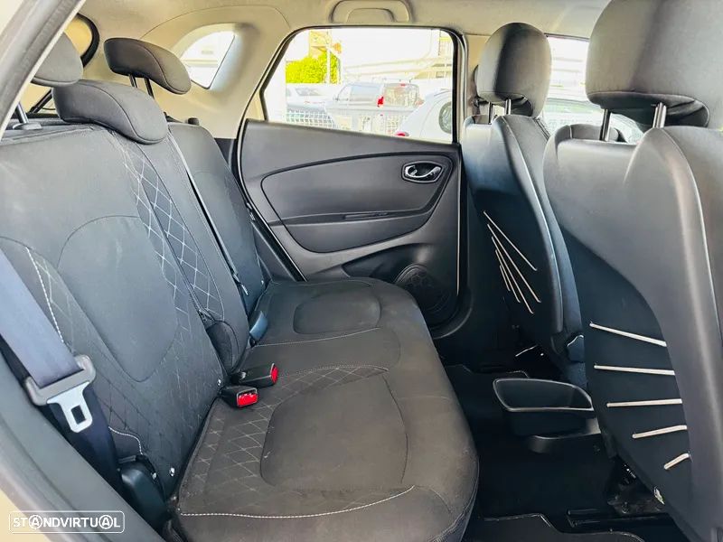 Renault Captur 1.5 dCi Exclusive - 24