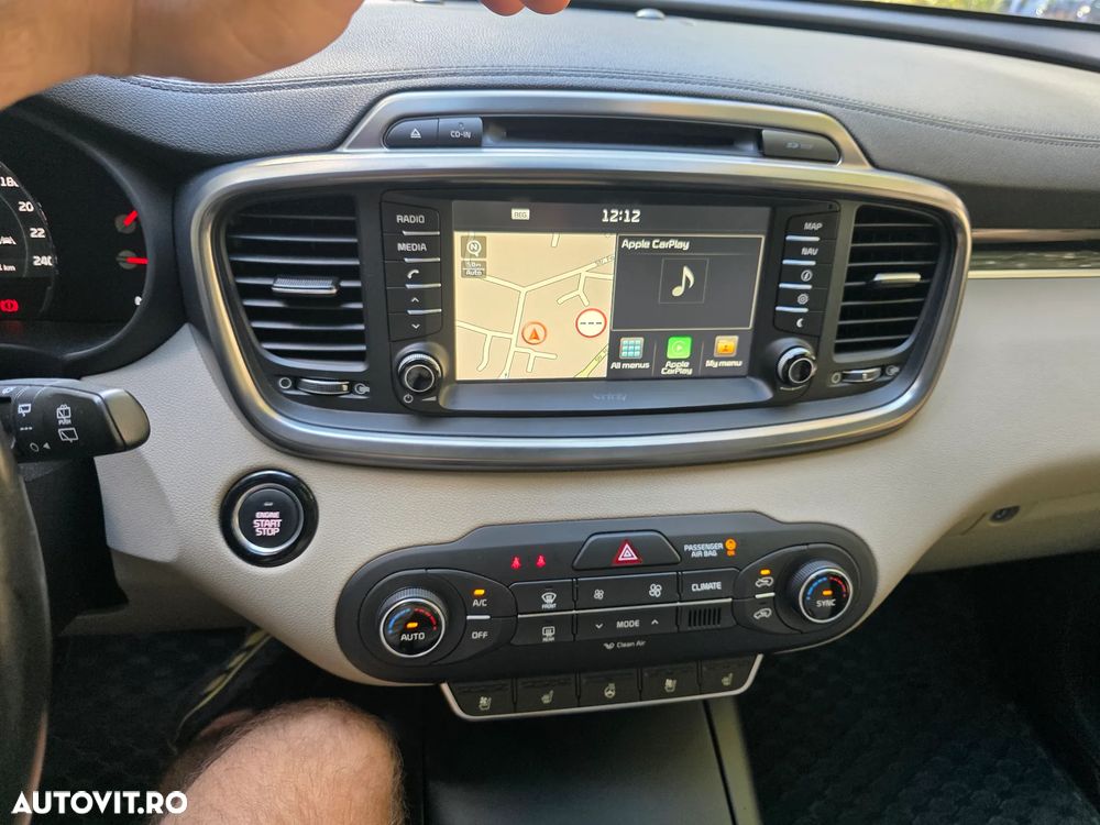 Kia Sorento 2.2 DSL 6AT 4x4 Cosmo - 13