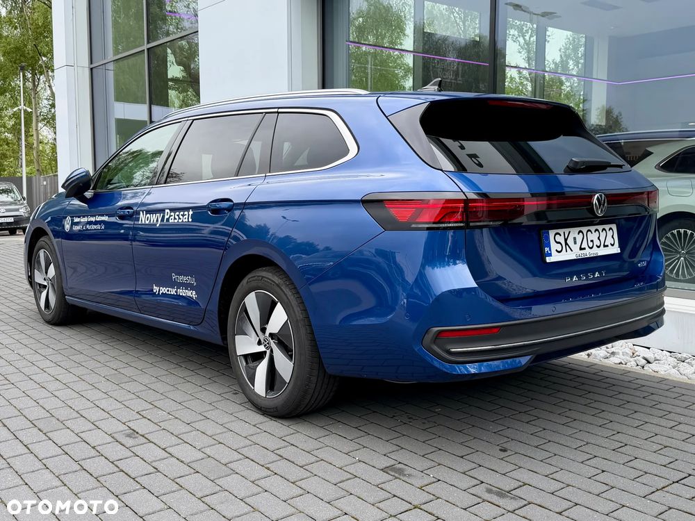 Volkswagen Passat Variant 1.5 TSI ACT mHEV Business Plus DSG - 4