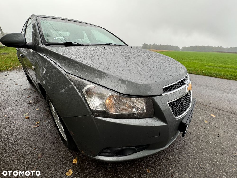 Chevrolet Cruze - 10
