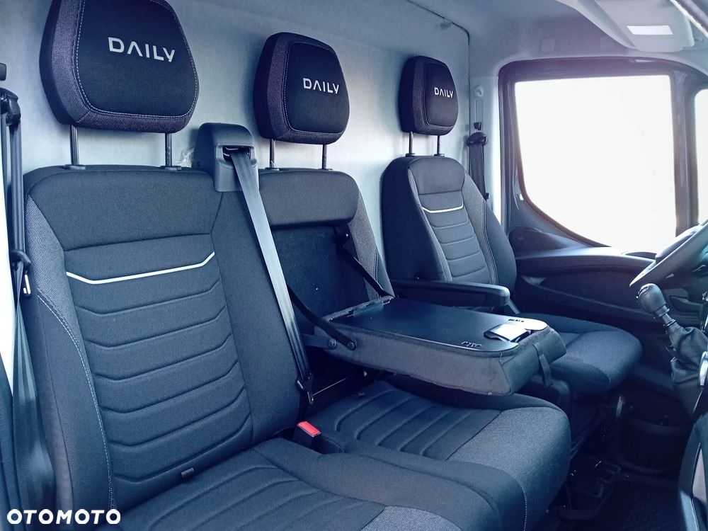 Iveco Daily L4H3 3.0 Diesel 180KM Automat Hi-Matic 2026 - 17