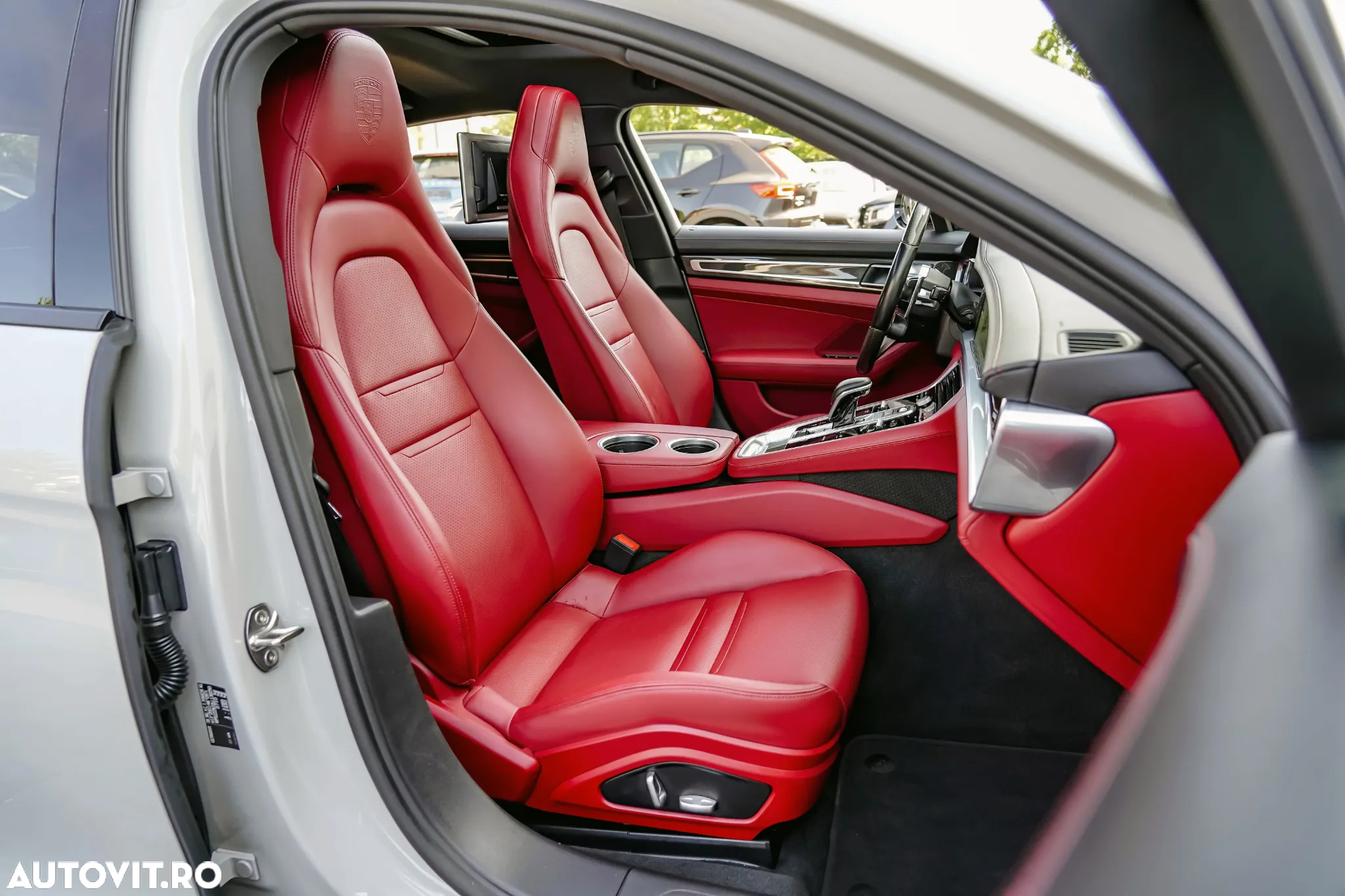 Porsche Panamera 4 E-Hybrid - 26