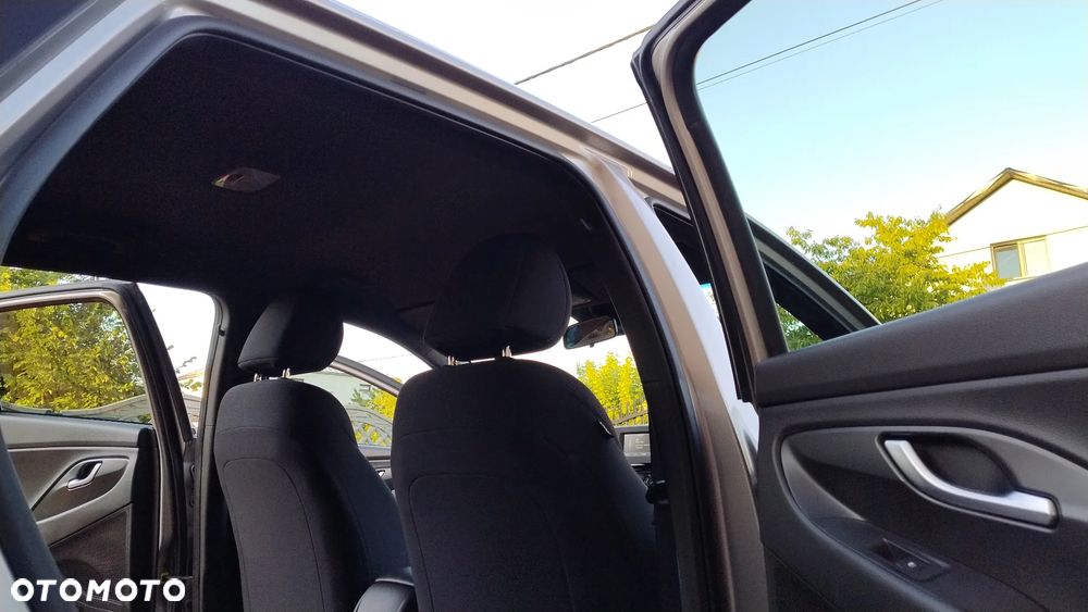Hyundai i30 1.4 BlueDrive Go - 33