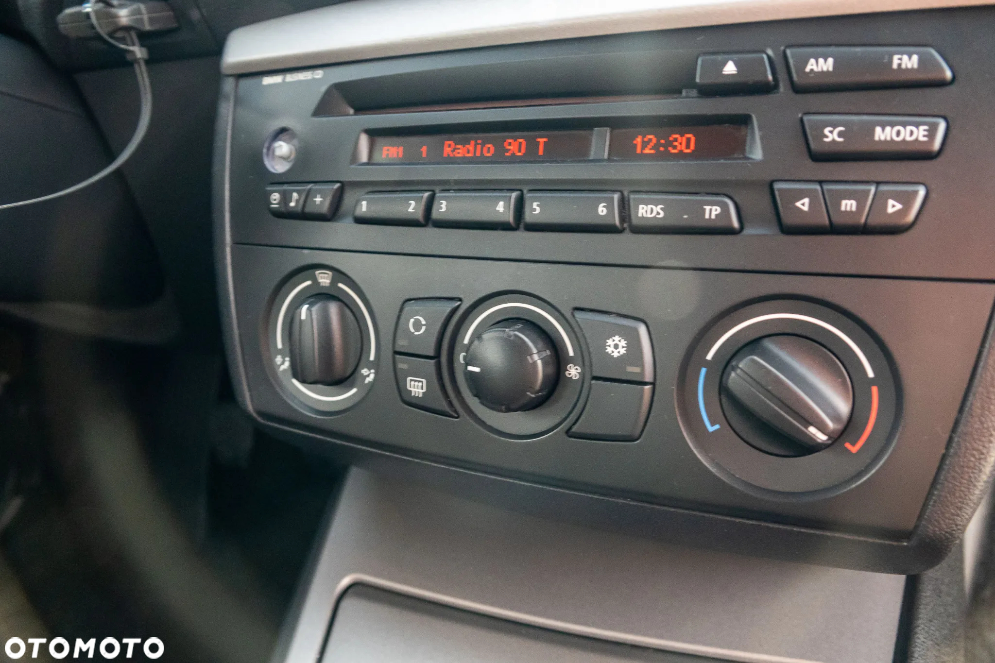 BMW Seria 1 116i - 23
