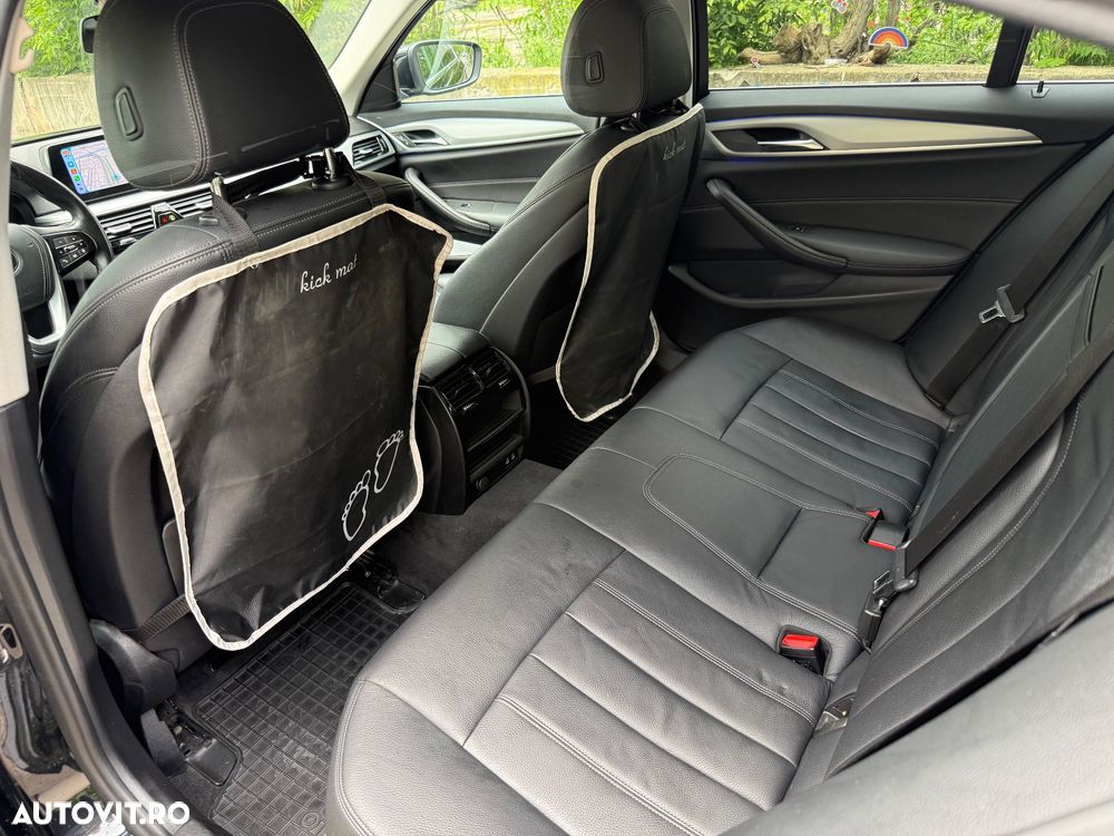 BMW Seria 5 518d Aut. - 13