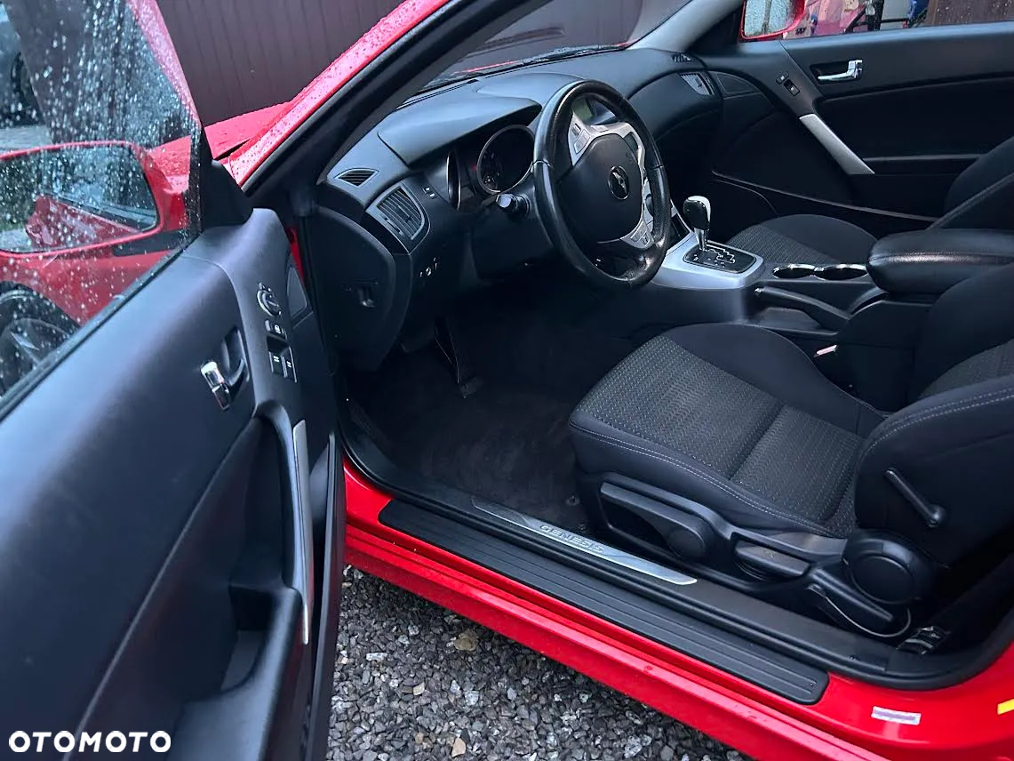 Hyundai Genesis - 5
