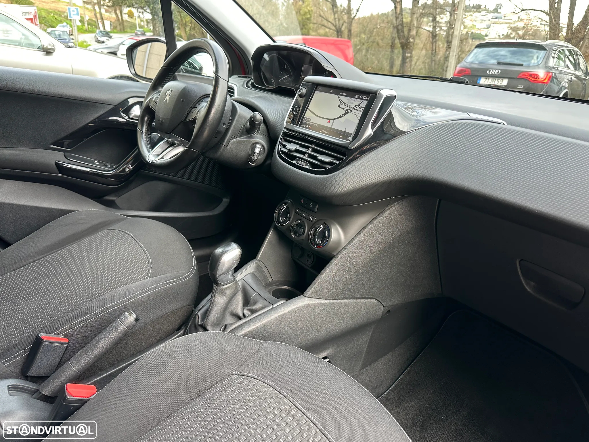Peugeot 208 1.6 BlueHDi Style - 12
