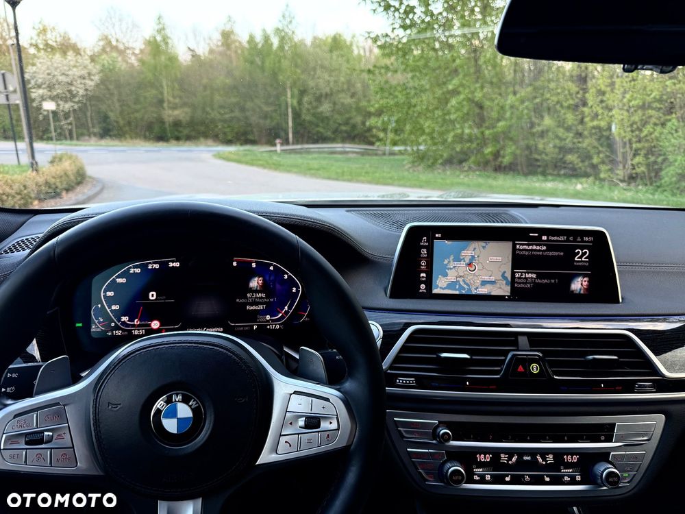 BMW Seria 7 730d xDrive sport - 12