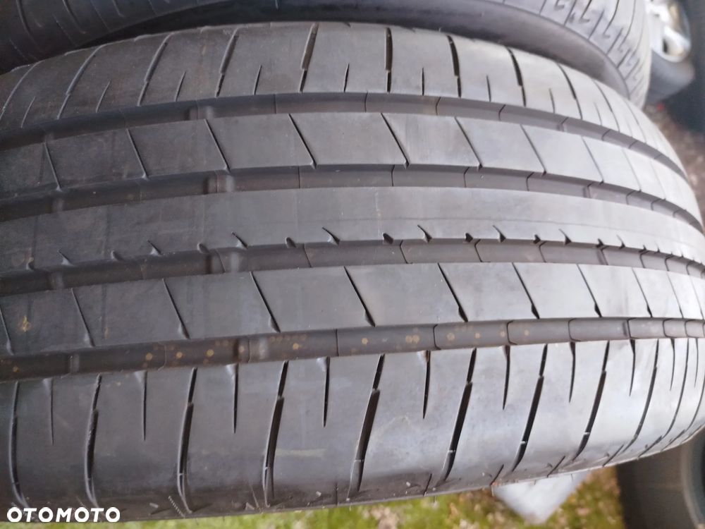 235/50R20 100W Bridgestone Allenza Homologacja Mazda 4x99% bieznika. Demontaż z nowego CX60 - 2