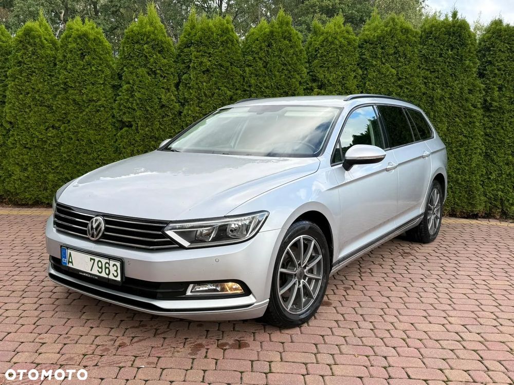 Volkswagen Passat 2.0 TDI SCR Trendline - 1