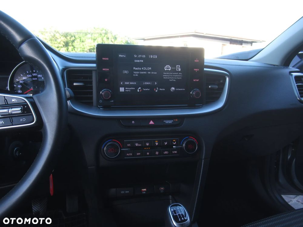 Kia Ceed 1.5 T-GDI M - 17