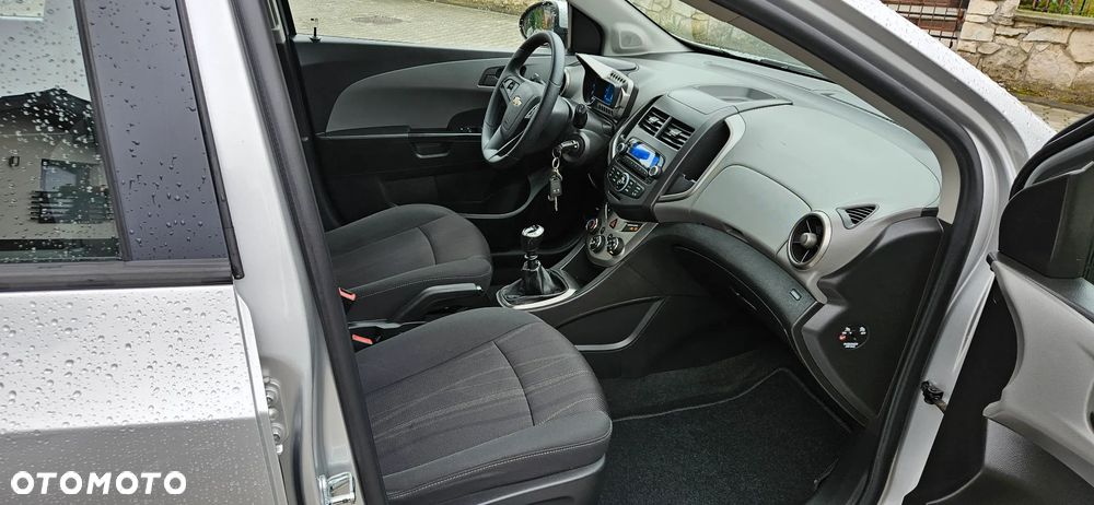 Chevrolet Aveo 1.4 LT S/S - 16