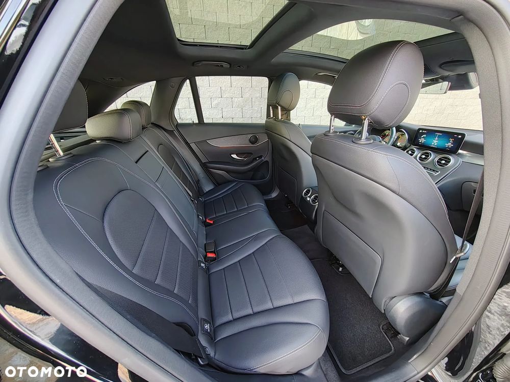 Mercedes-Benz GLC - 16