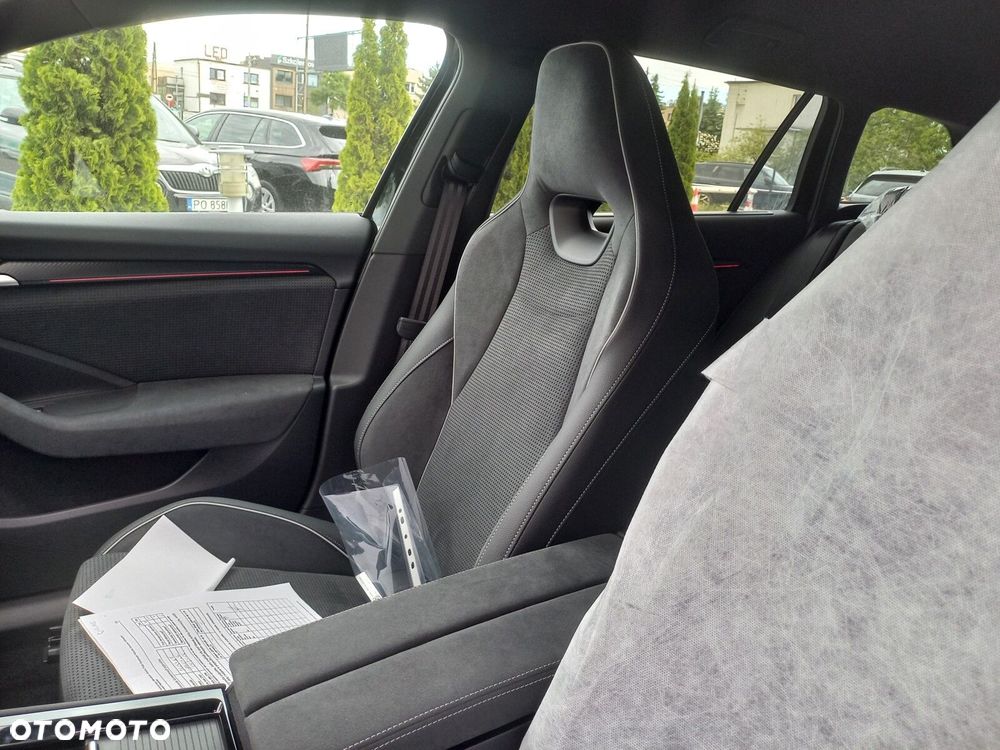 Skoda Superb 2.0 TSI Sportline DSG - 13