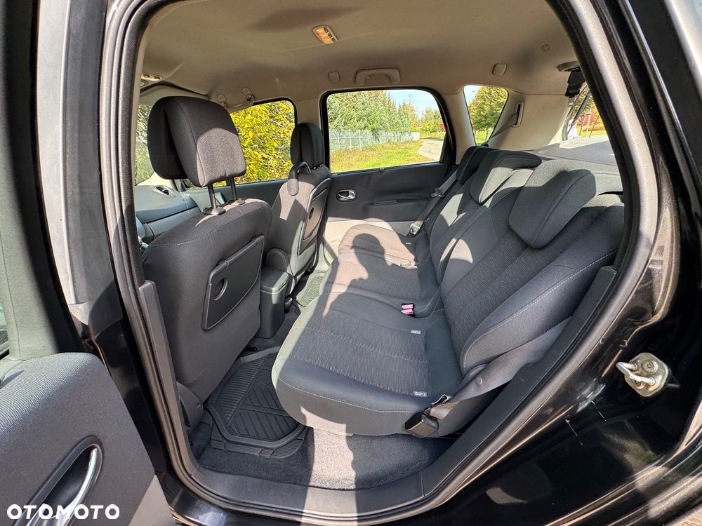 Renault Scenic - 17