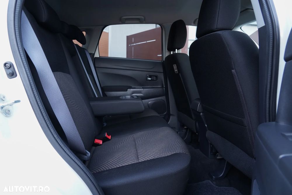 Mitsubishi ASX 1.8 DI-D 4WD Plus - 9