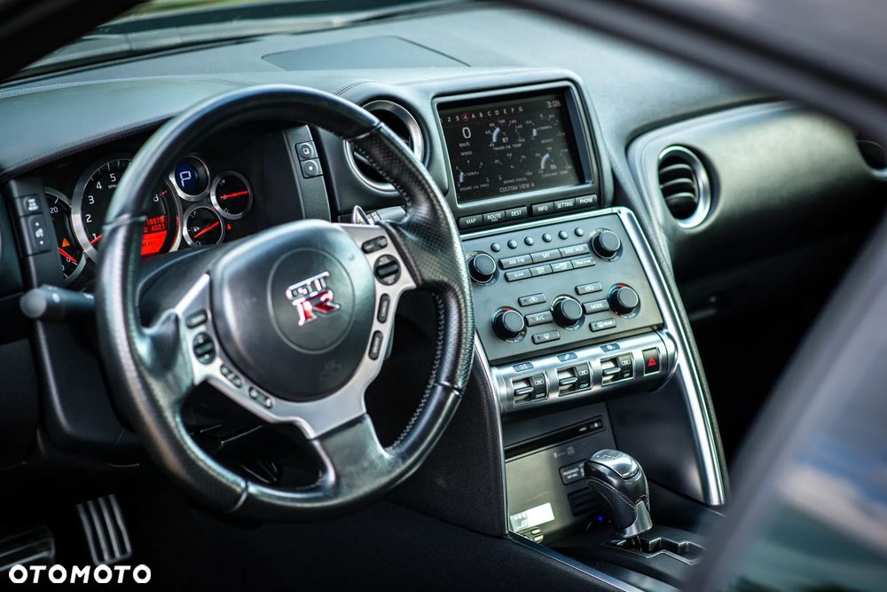 Nissan GT-R Black Edition - 17