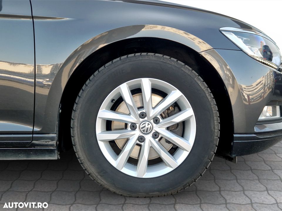 Volkswagen Passat 2.0 TDI DSG Comfortline - 12