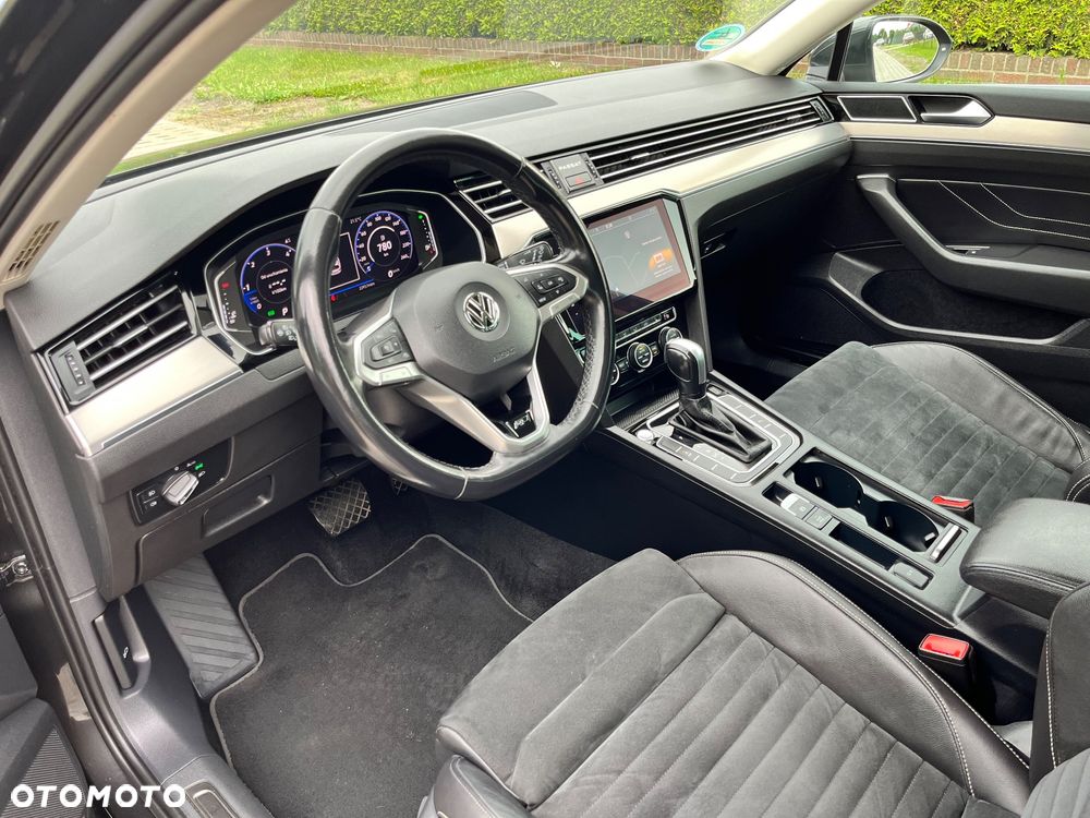 Volkswagen Passat 2.0 TDI SCR DSG Highline - 22