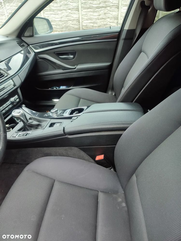 BMW Seria 5 520d Efficient Dynamics - 18