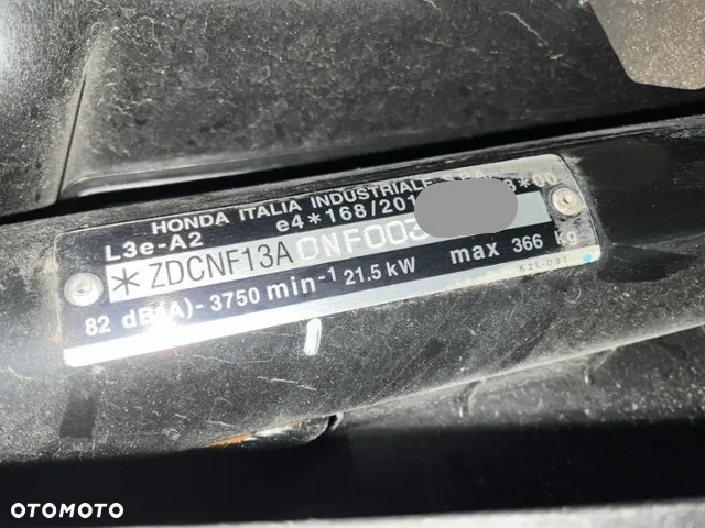 Honda ADV350 - 5