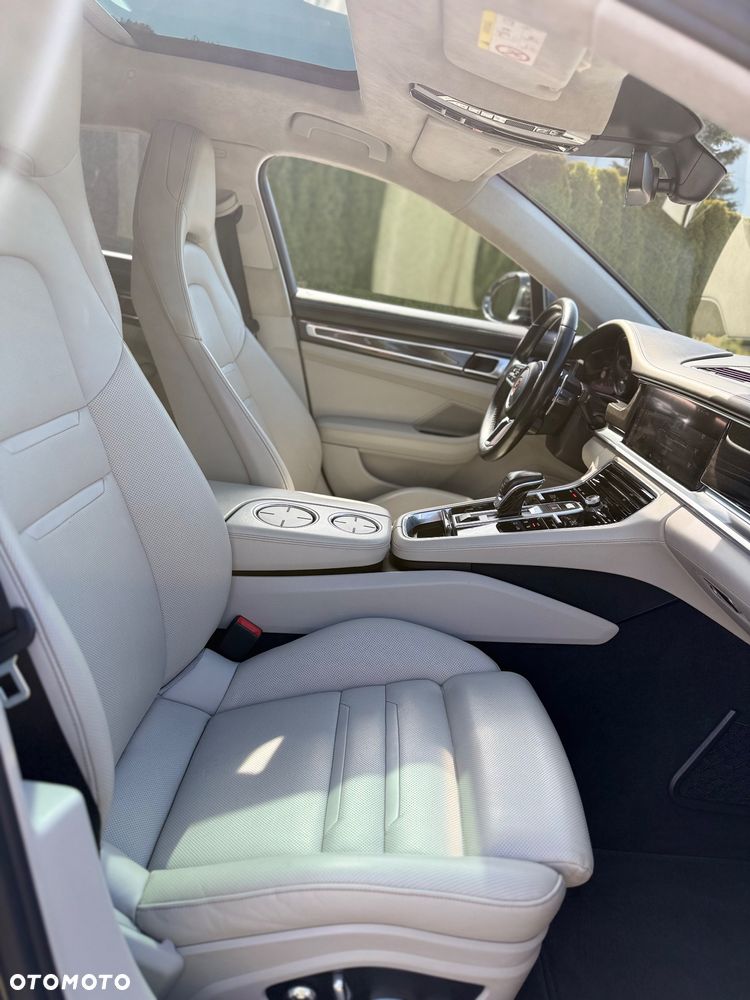 Porsche Panamera - 19