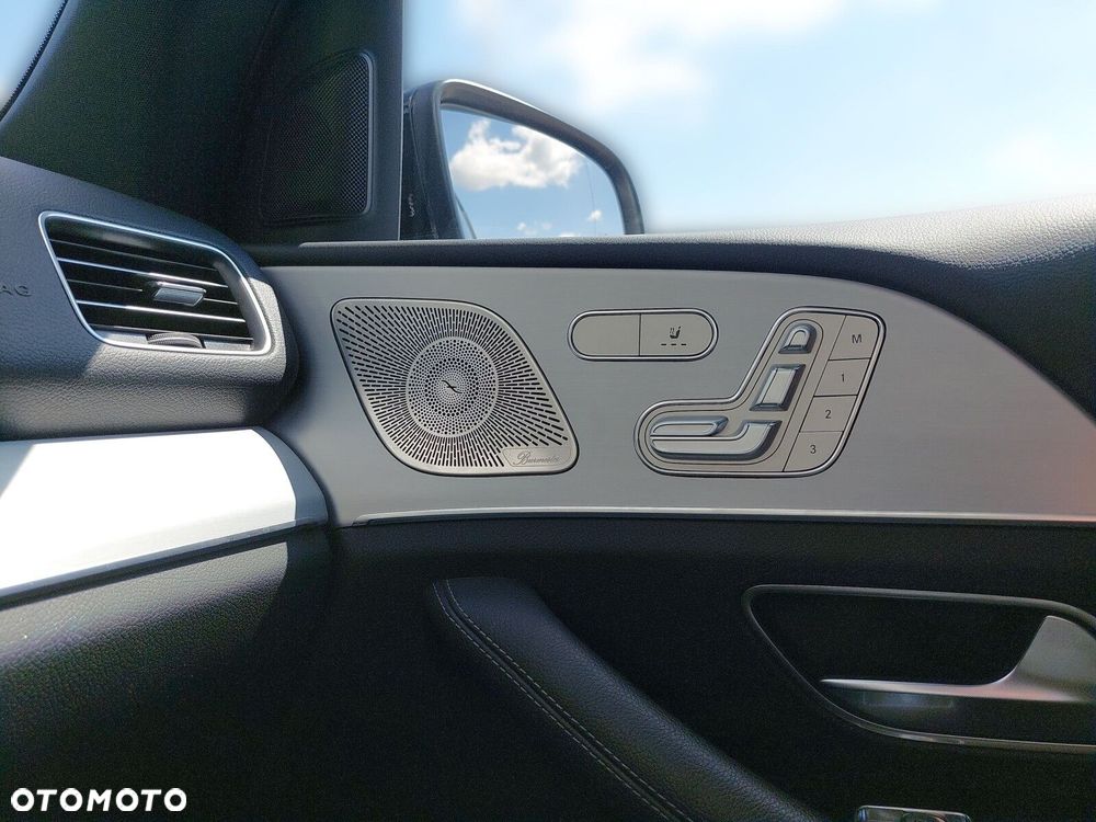Mercedes-Benz GLE - 25