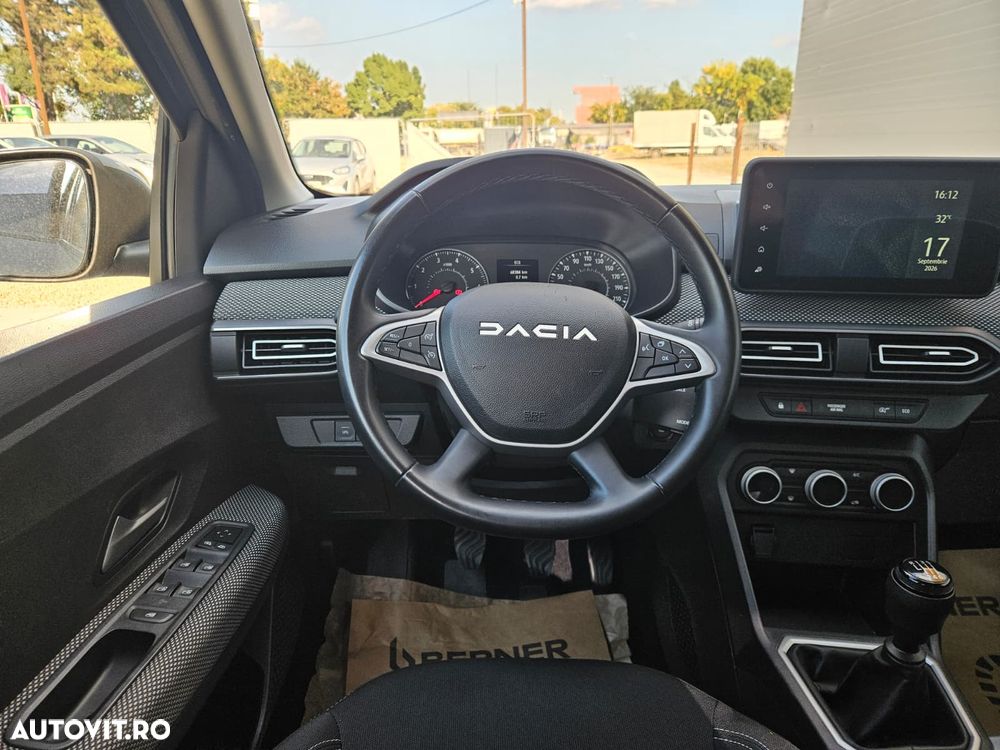 DACIA Logan 2023 — imagine 2
