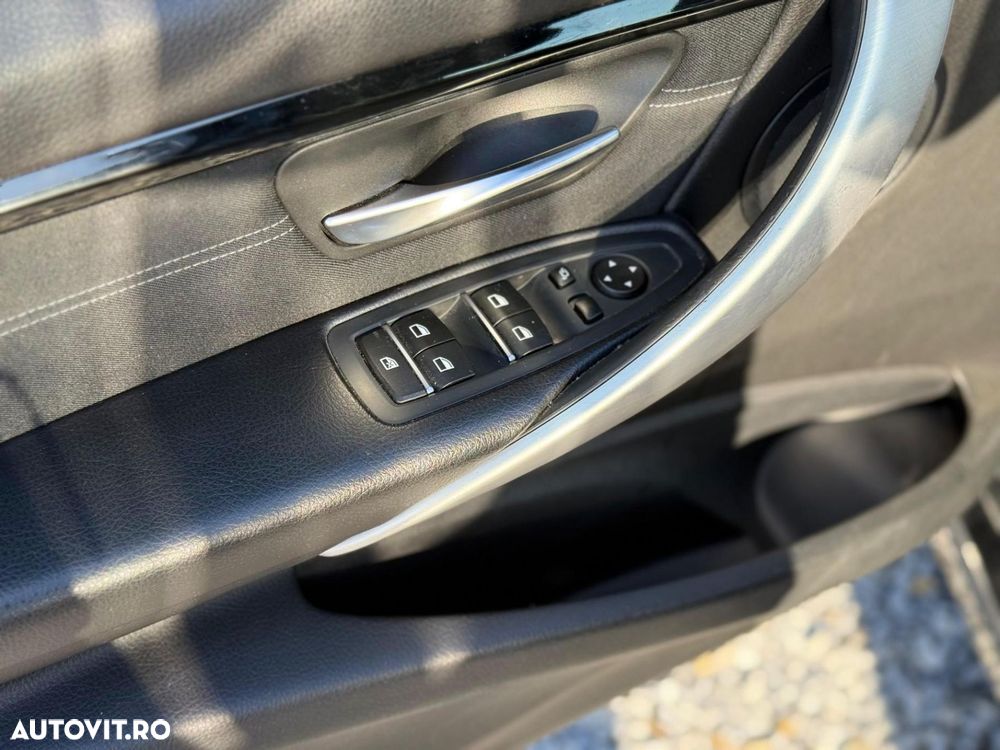 BMW Seria 3 318d Touring Aut. Sport Line - 12