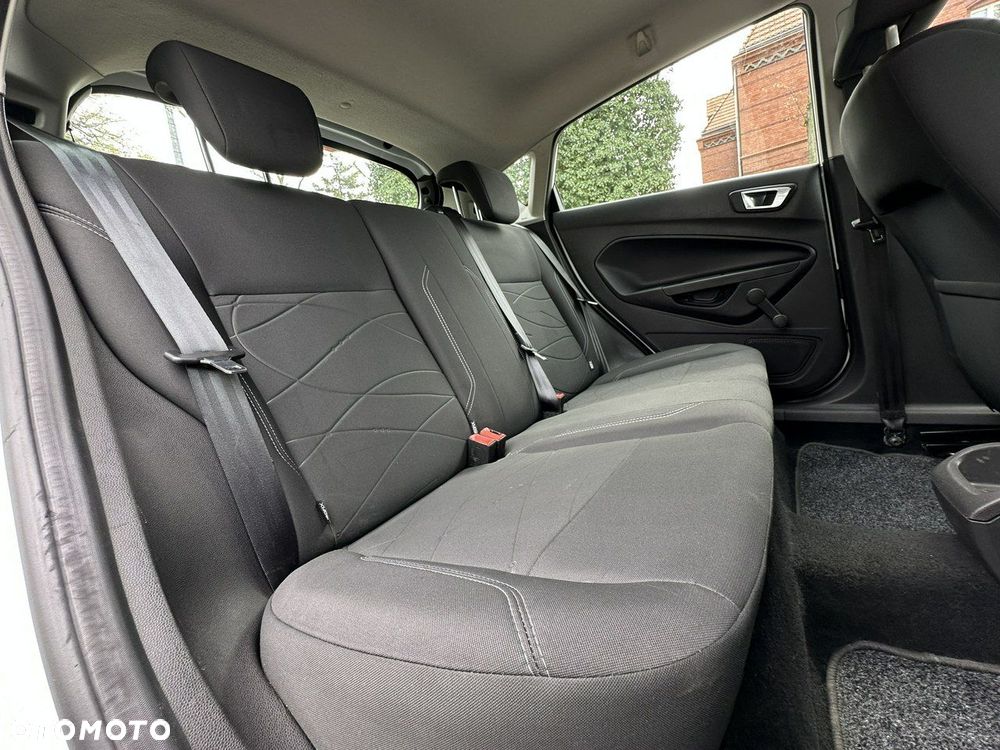 Ford Fiesta - 10
